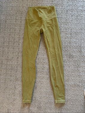 Lululemon Olive Green High-Waist Leggings wunder under size 4